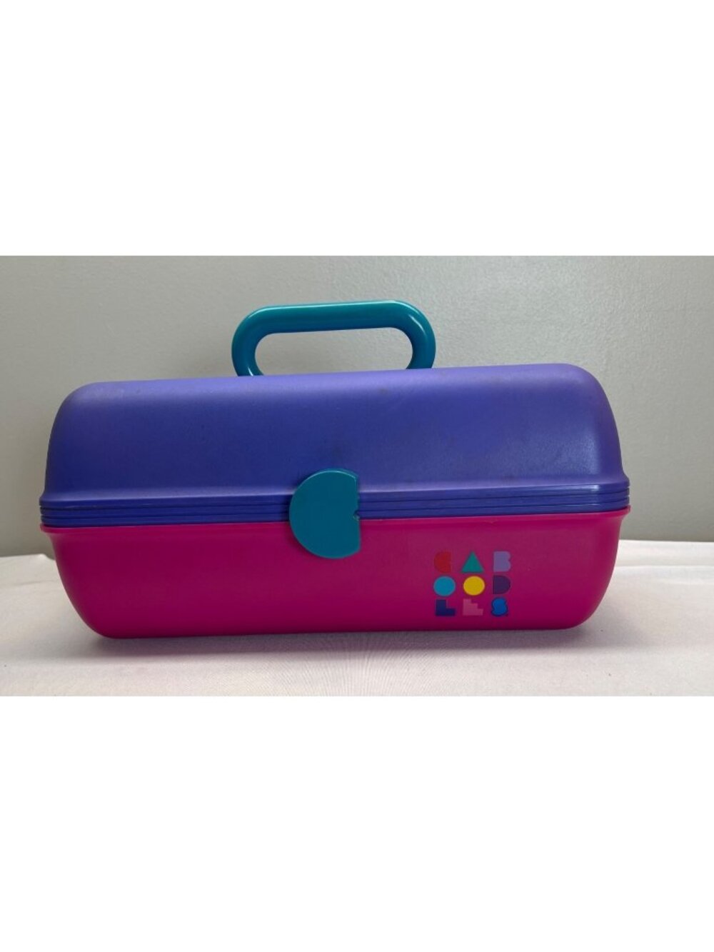 Vintage Caboodles Cosmetic Makeup Case Travel Train Pink Purple 2622 USA